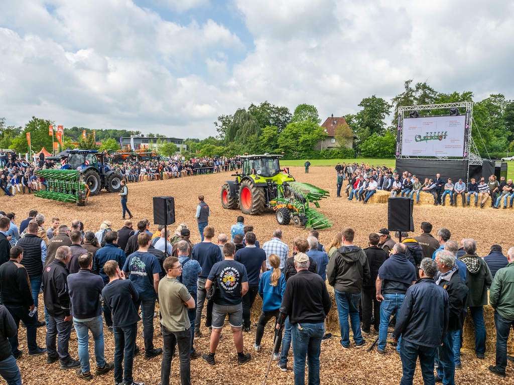 international event attracts