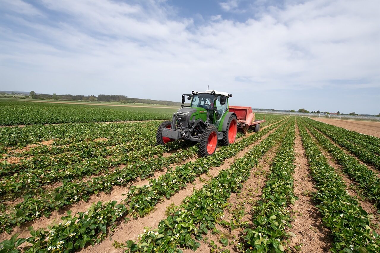 batteryelectric tractor showcases