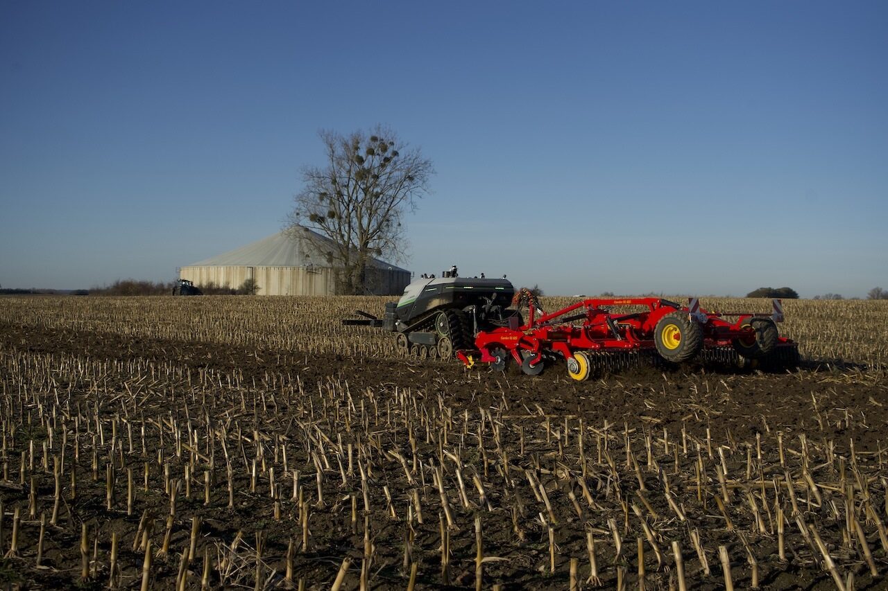 agbotcultivates80hectares 20hours