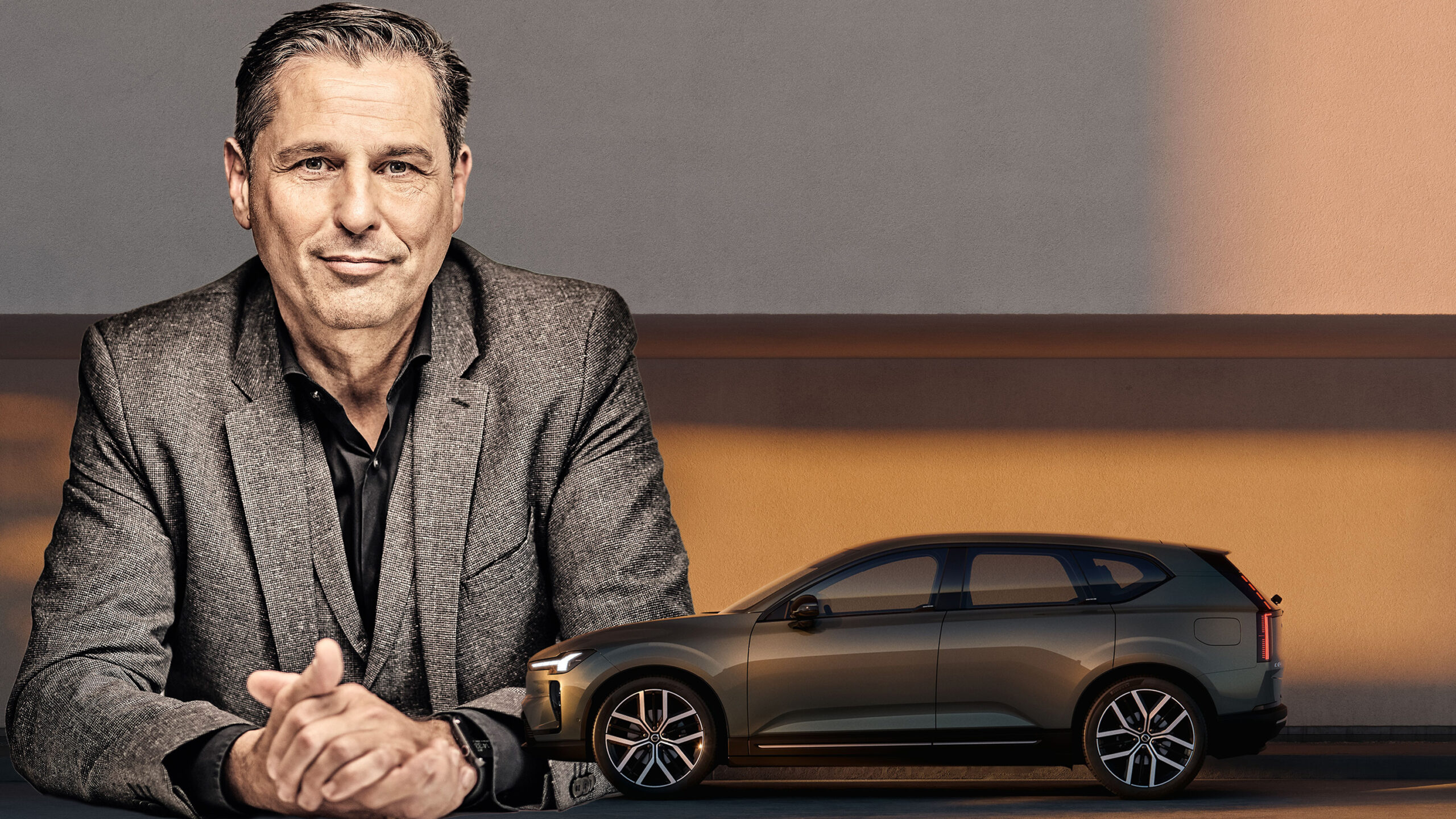 volvo hires exskoda