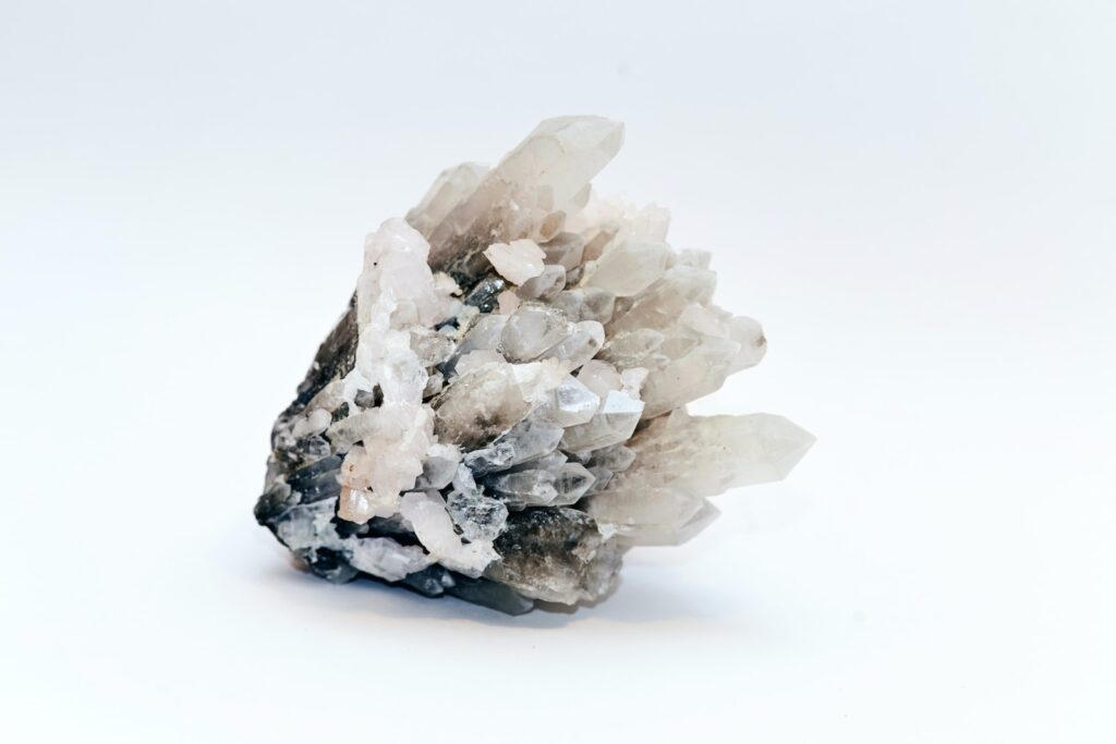 Quartz Grains Manufacturer