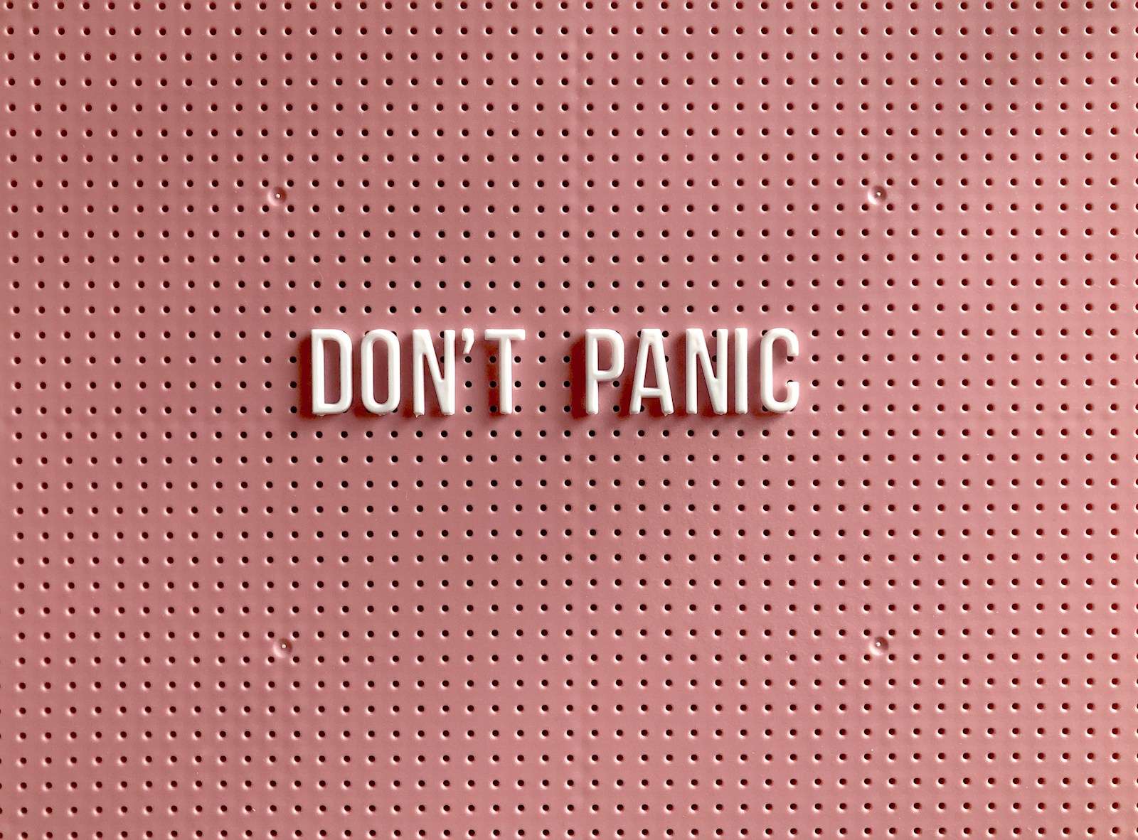 7 Signs He Has Performance Anxiety at Work: Trapped in Fear