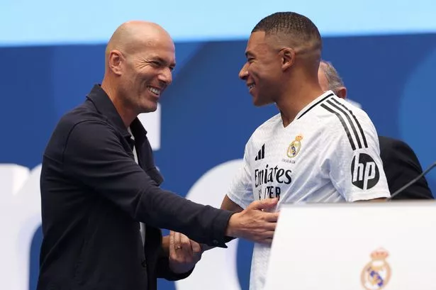 1 FBL ESP REAL MADRID MBAPPEjpgedine Z.jpg