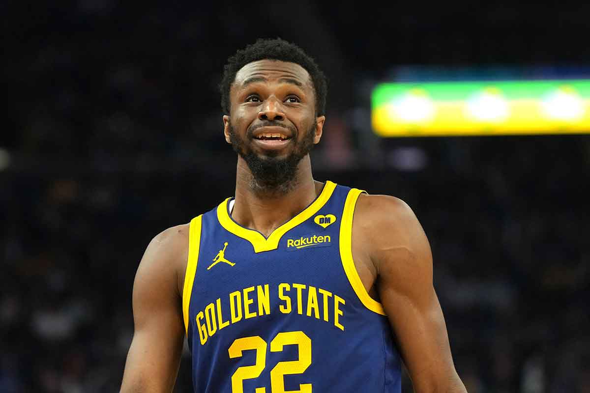 Andrew Wiggins reacting to referees .jpg