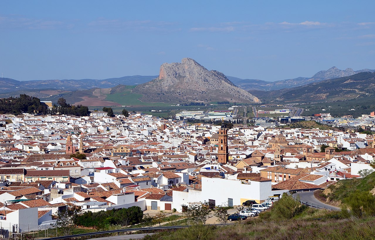 1 Antequera y Pena de los Enamorados 2.jpg