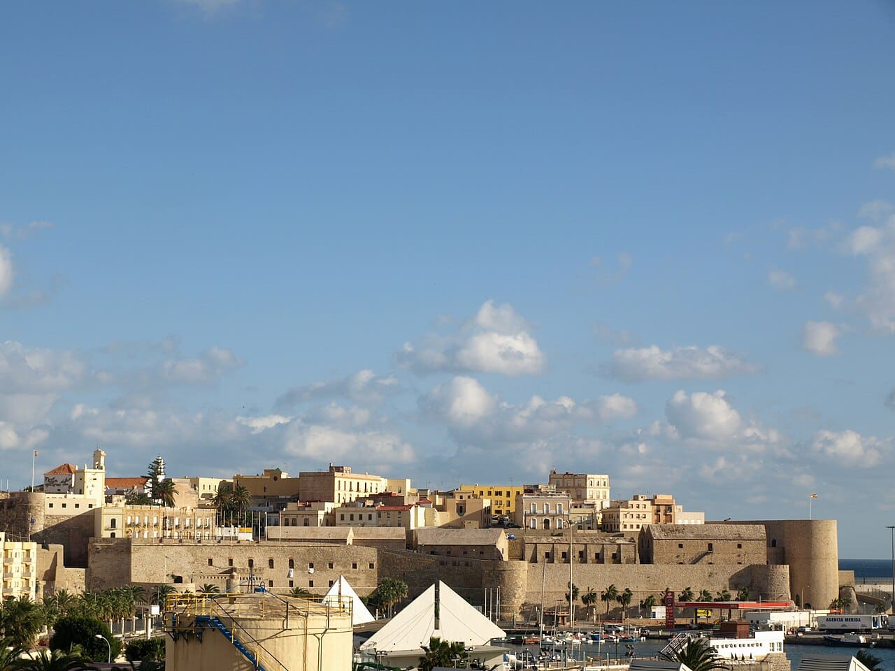 1 Melilla Frente de la Marina Melilla la Vieja.jpg