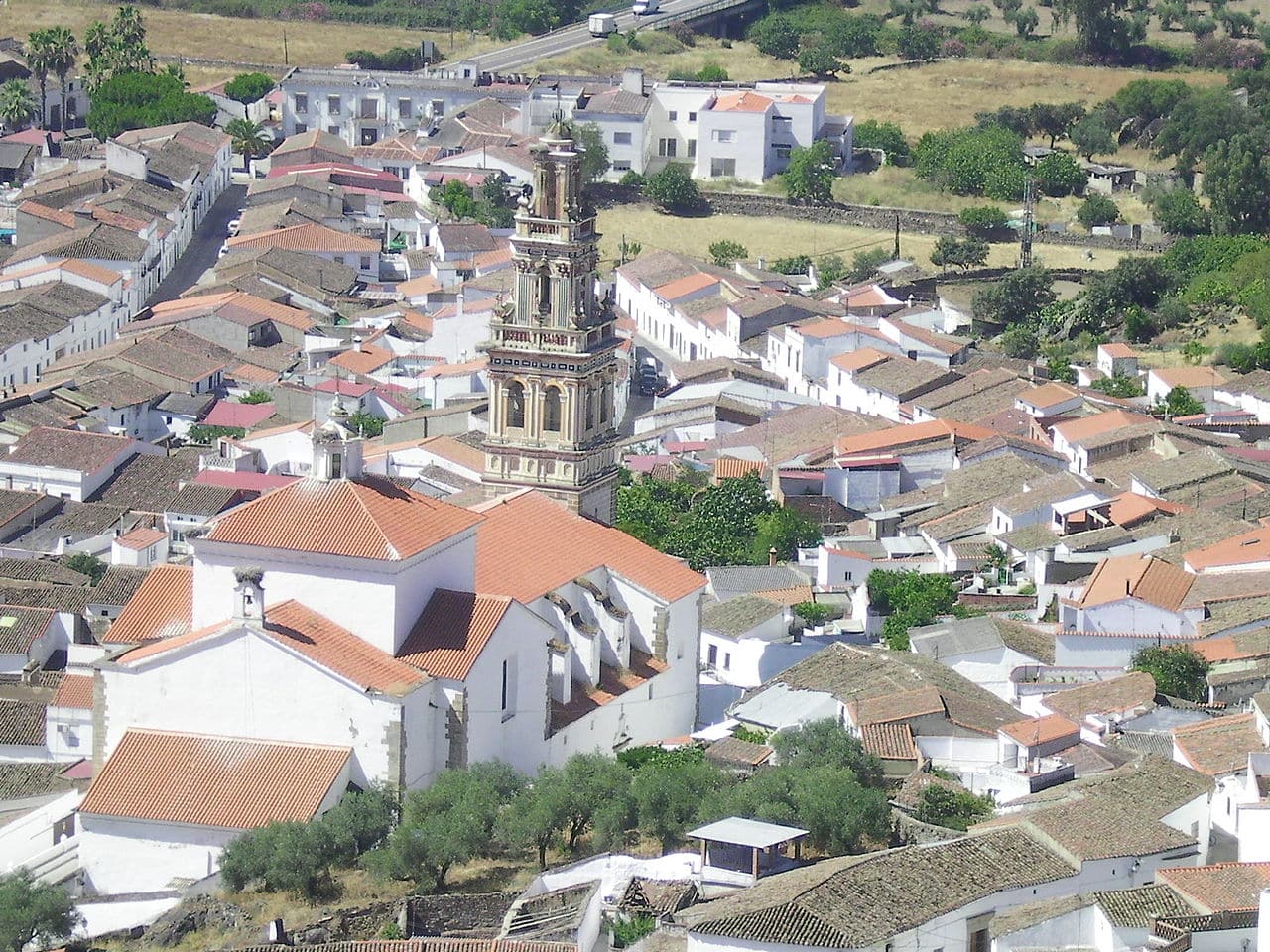 1 burguillos vCastillo de Burguillos del Cerro 04.jpg