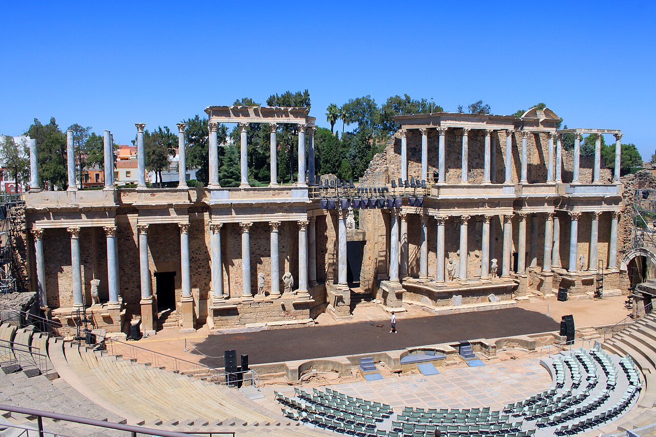 1 comer en Merida Teatro Romano de Merida 4.jpg