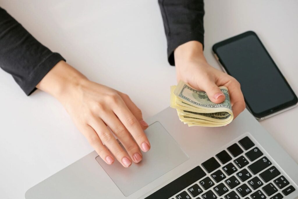 17 Websites Where You Can Sign Up and Get Free Money Instantly1 1024x683.jpg
