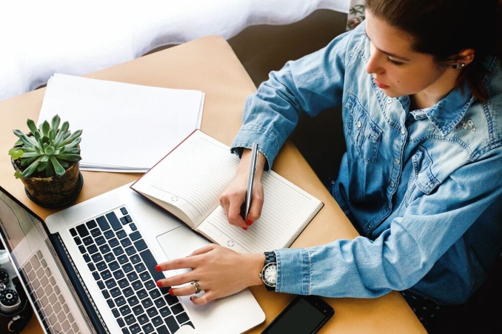 I Want to Start a Business But Have No Ideas 1024x683.jpg