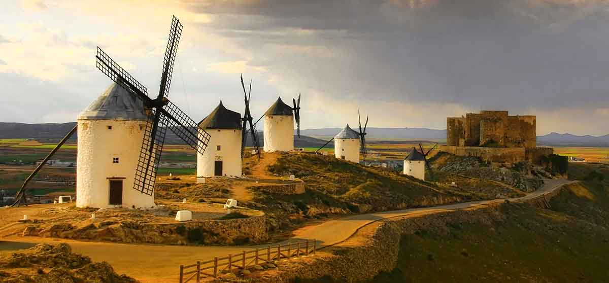 molinos de viento en espana.jpg