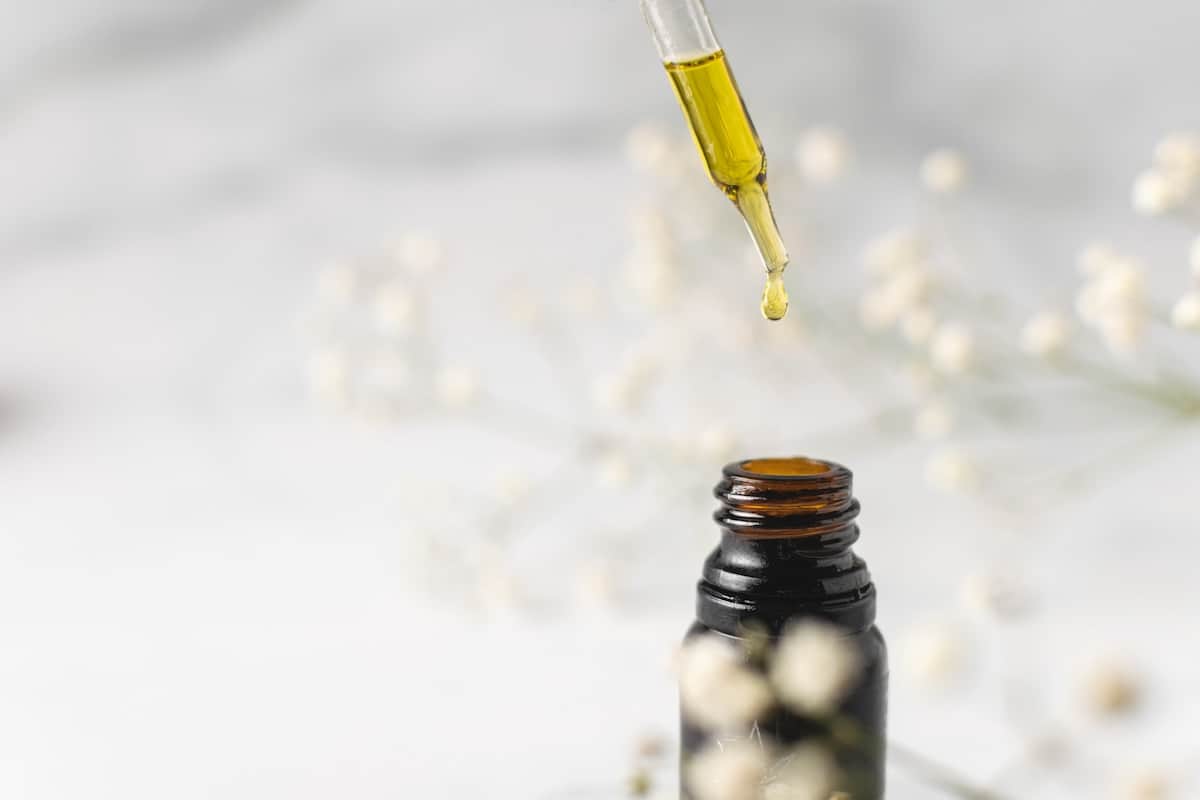 heart chakra essential oils 5.jpg