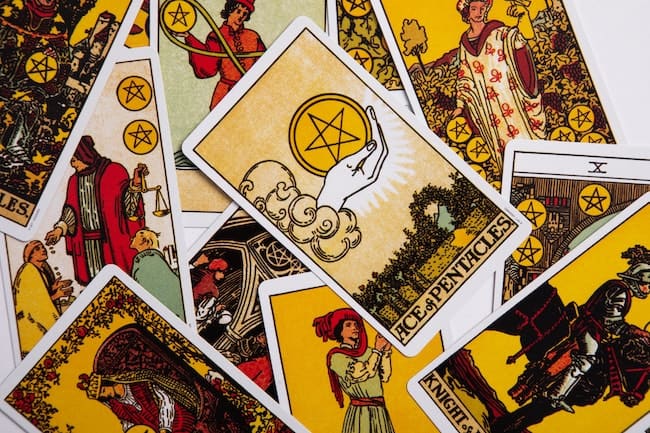 rider waite tarot deck.jpg