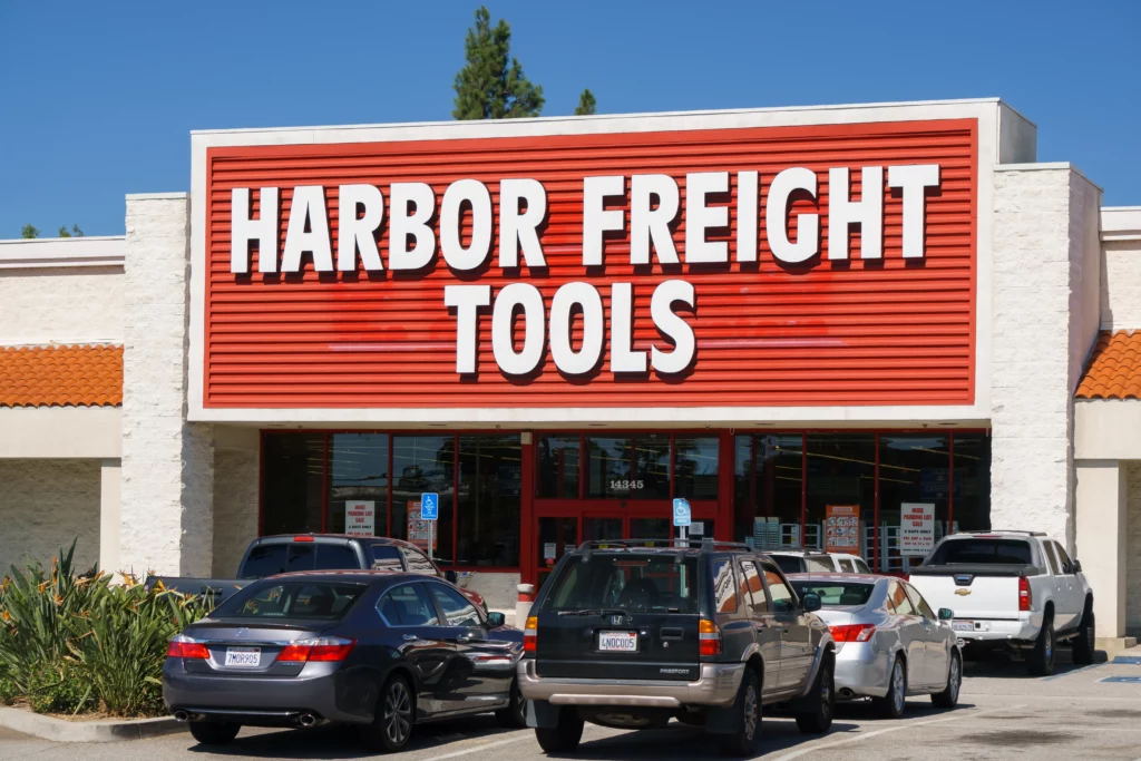 handware stores 1024x683.webp