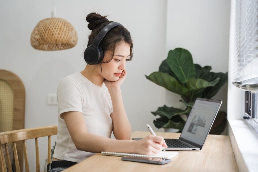 8 Marketable Skills to Learn to Get a Better Job 1024x683.jpg
