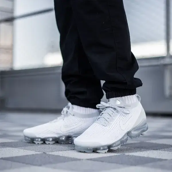 Nike Air VaporMax Flyknit 3 AJ6910 100 3.webp