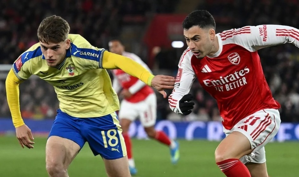 Southampton E28093 Ung vien manh nhat 1.jpg