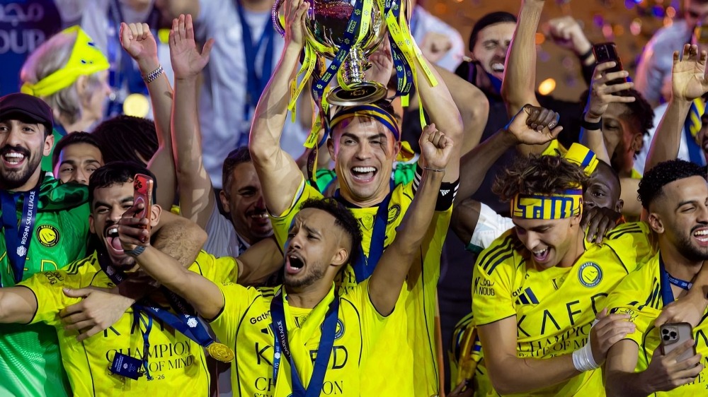 Cristiano Ronaldo Hoan Tat Bo Suu Tap Danh Hieu Quoc Noi 3.jpg