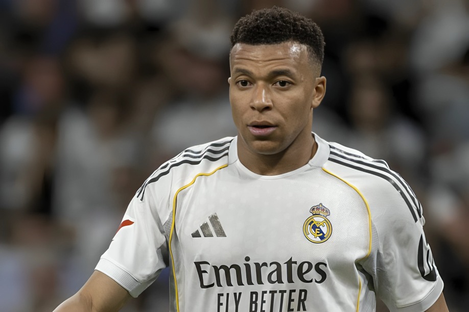 Kylian Mbappe Van La Diem Sang Cua Real Madrid.jpg