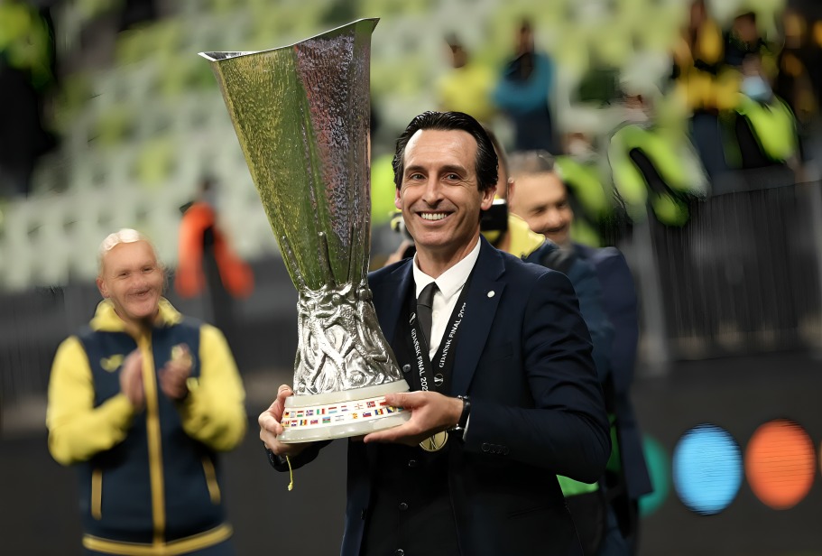 Unai Emery E28093 ong vua Europa League .jpg