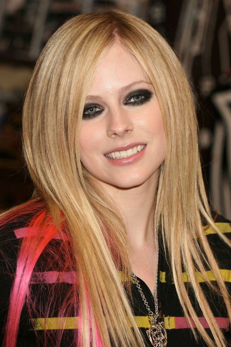 2000s Makeup Trends That Are Making a Huge Comeback Today 4 2000s makeup