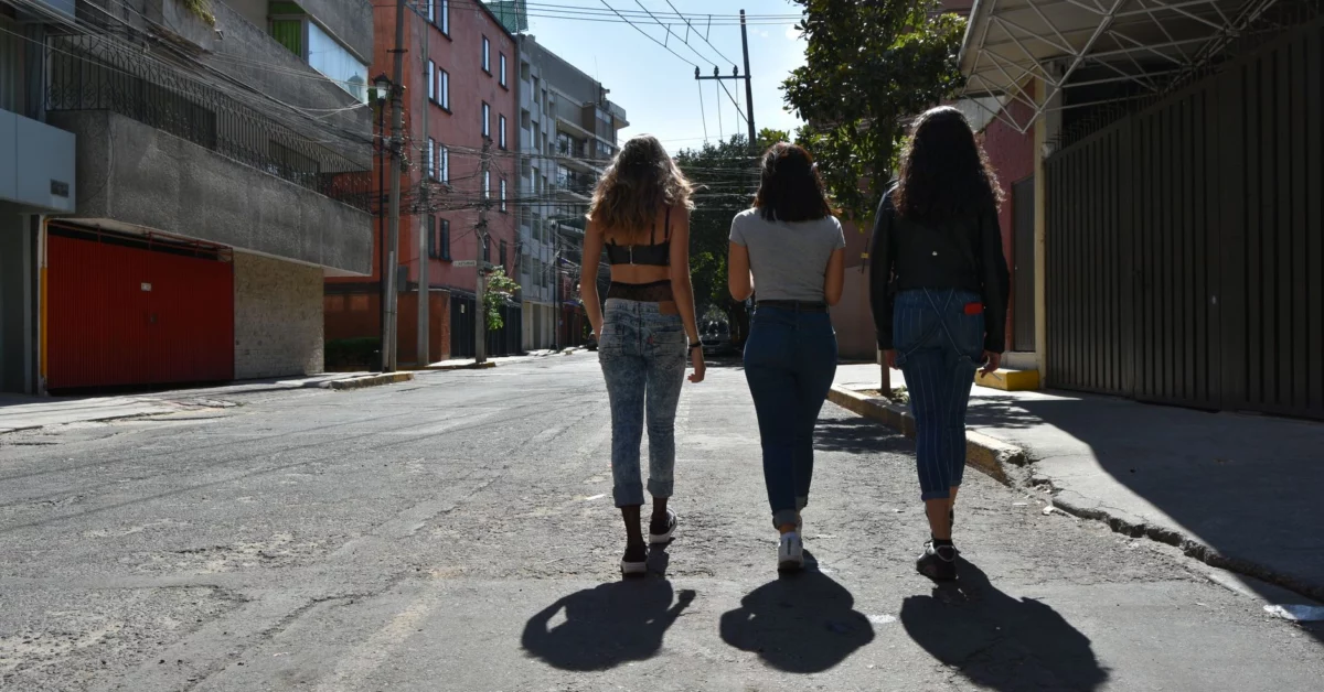 2000s Fashion Is Back – I’m Not Even a Little Sorry About It 1 2000s fashion back