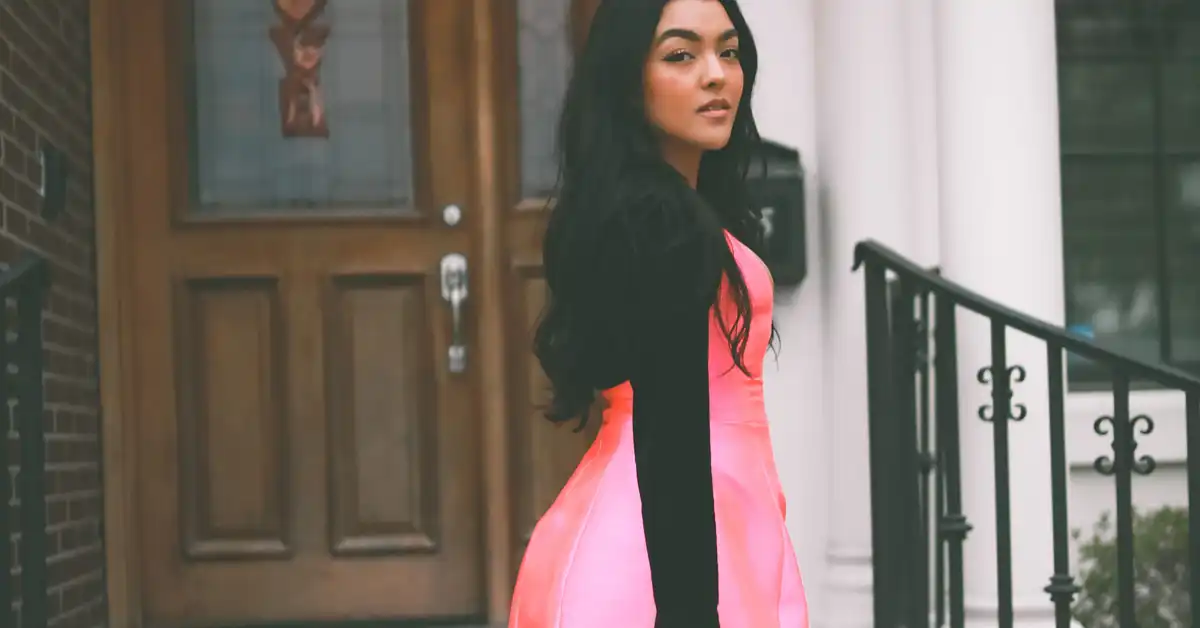 Best 20+ Black and Pink Outfits You’ll Be Obsessed With 6 best black pink