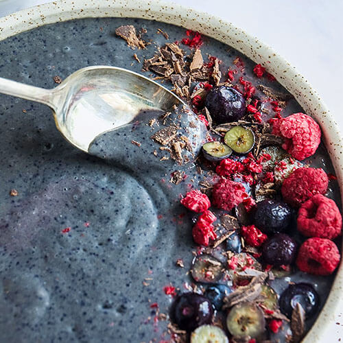Chocolate, Avocado & Blueberry Hormone Balancing Smoothie For Luteal Phase Support 10 chocolate avocado 038