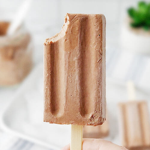 Dairy-Free Fudge Pops (sugar-free options!) 8 dairyfree fudge pops