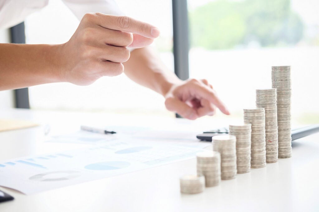 Depositphotos 245325422 counting coins 1024x682.jpg