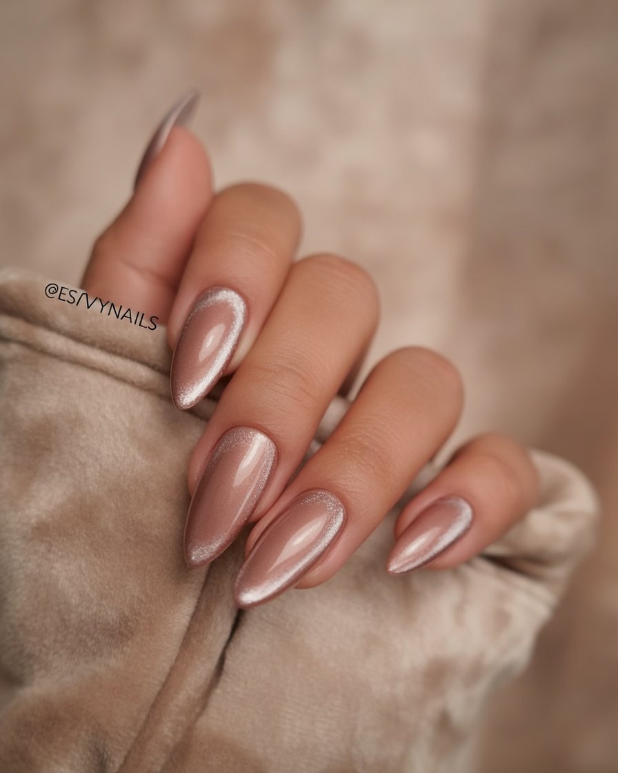 neutral nails 2026