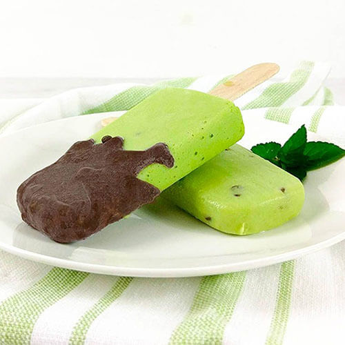 Probiotic Mint Chocolate Chip Popsicles (dairy-free option!) 5 probiotic mint chocolate