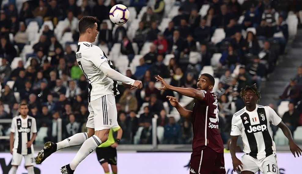 Ronaldo Nhảy Cao Bao Nhiêu? 19 Ronaldo Juventus vs Torino E28093 Cu bat nhay 247m cuu Juventus 2.jpg