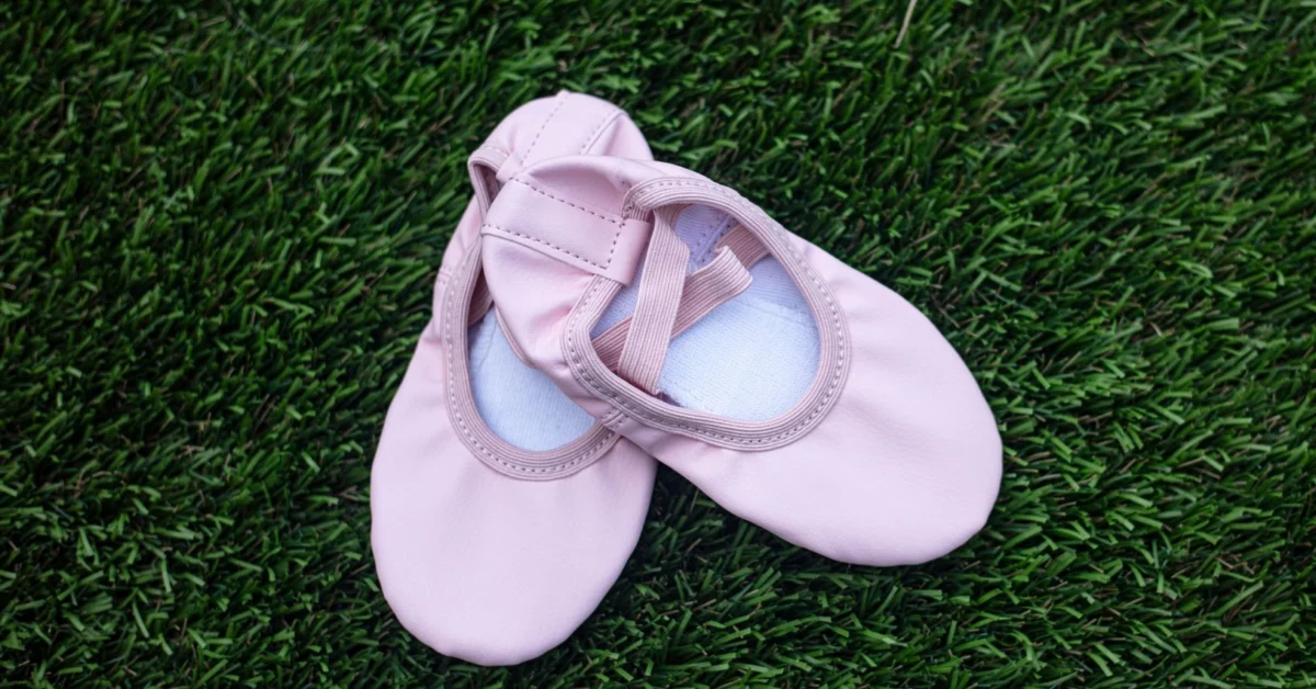 Puma Ballet Flats Outfit Ideas: 20 Ways to Style Them 3 puma ballet flats