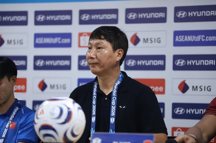 HLV Kim Sang Sik va loi nhan xet vua bong da 2.jpg