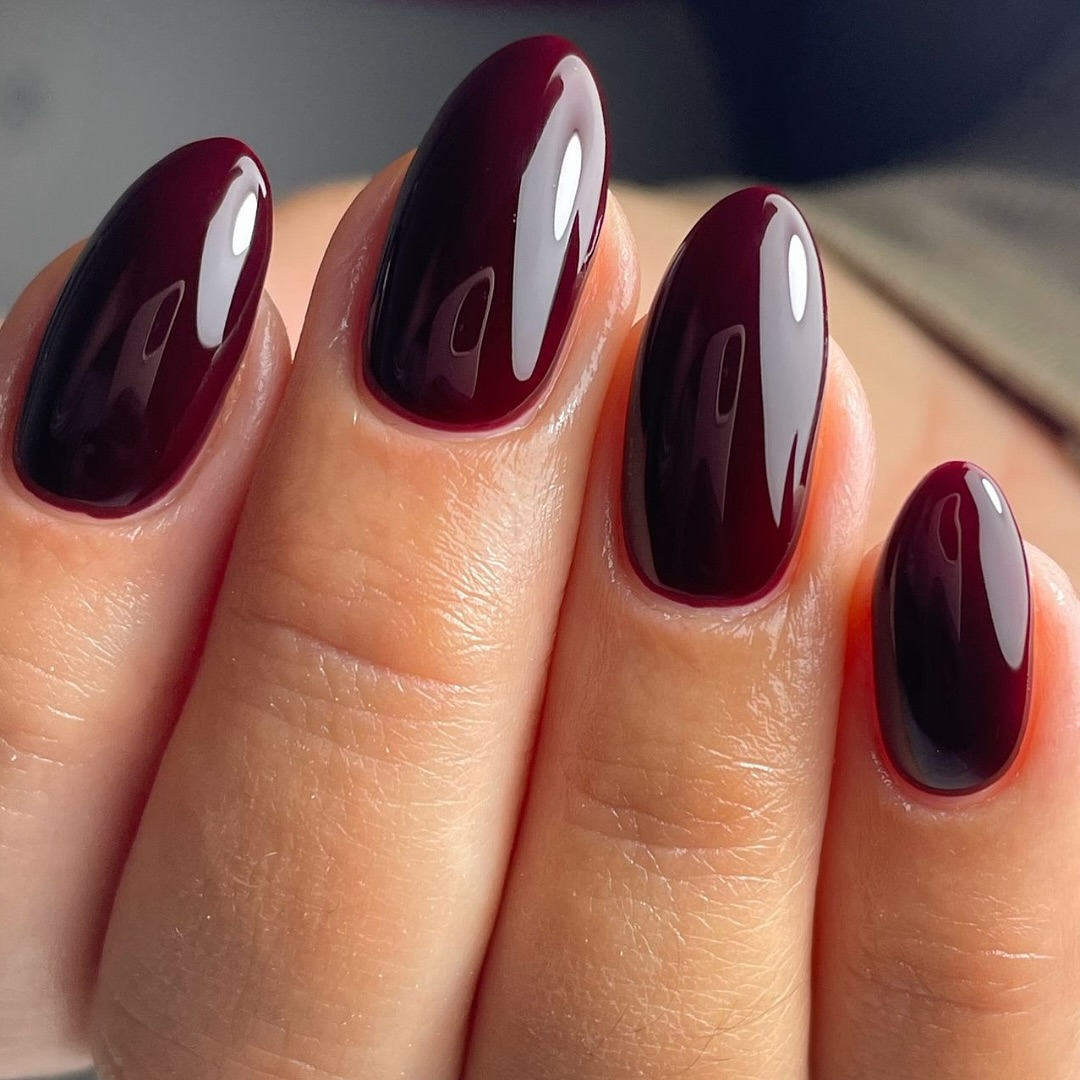 stunning burgundy nail