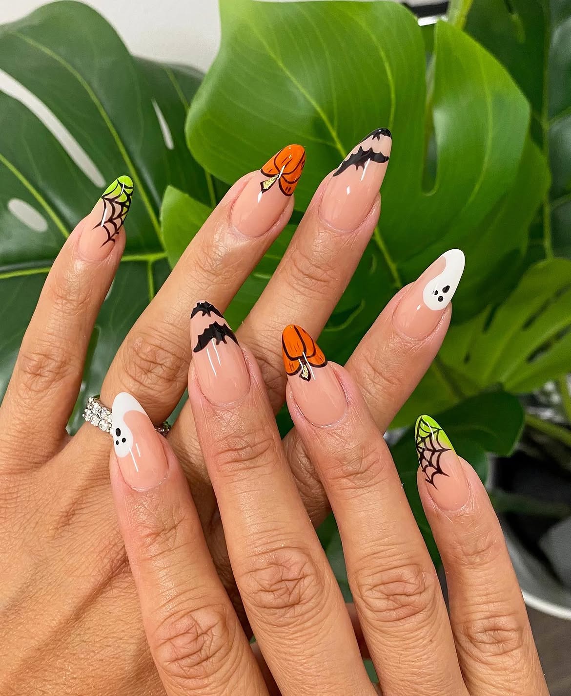 stunning pumpkin nail