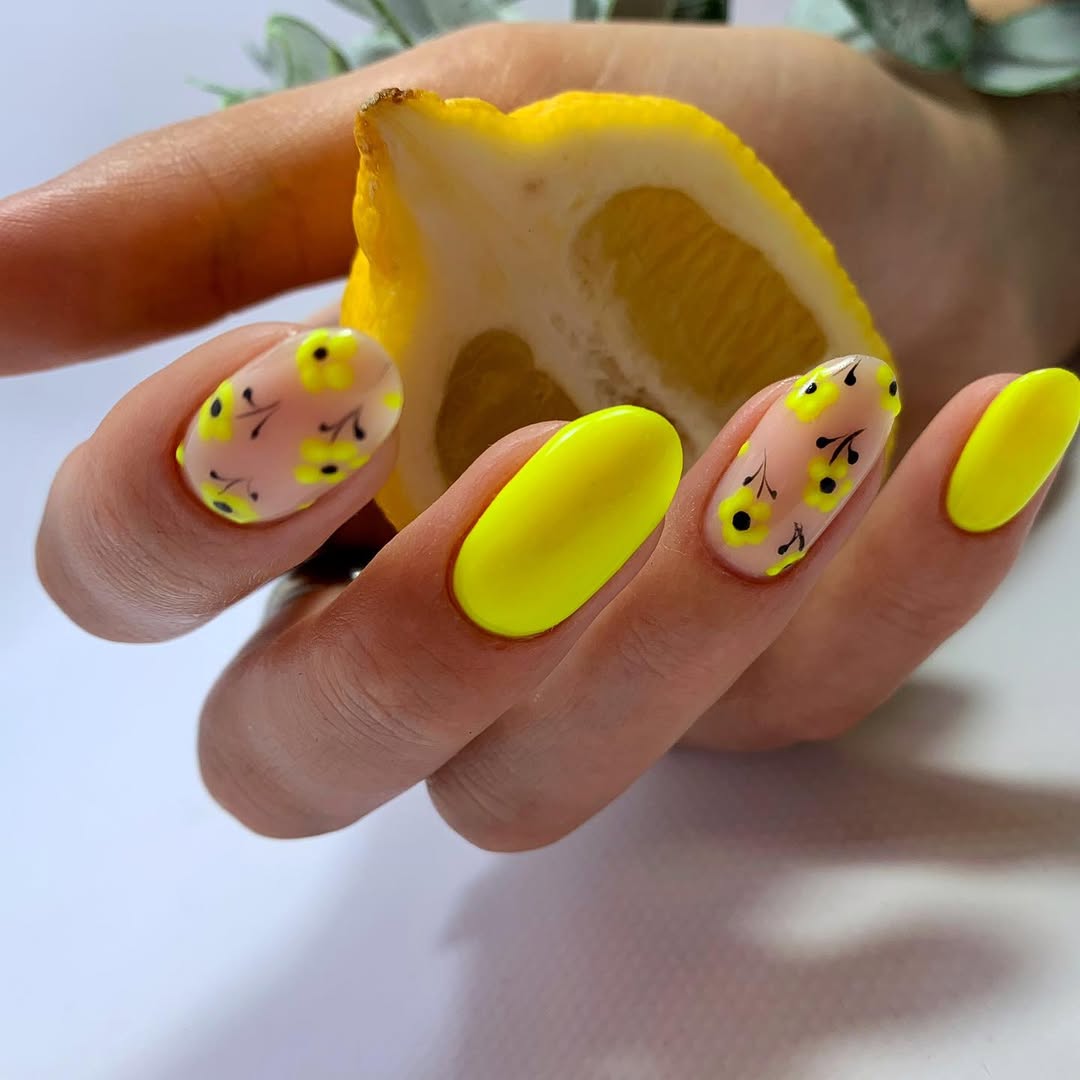 bright summer nails