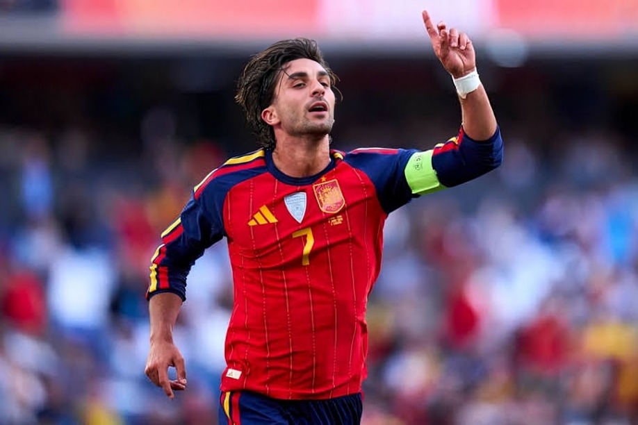 Ferran Torres bat dau su nghiep o Valencia 2.jpg