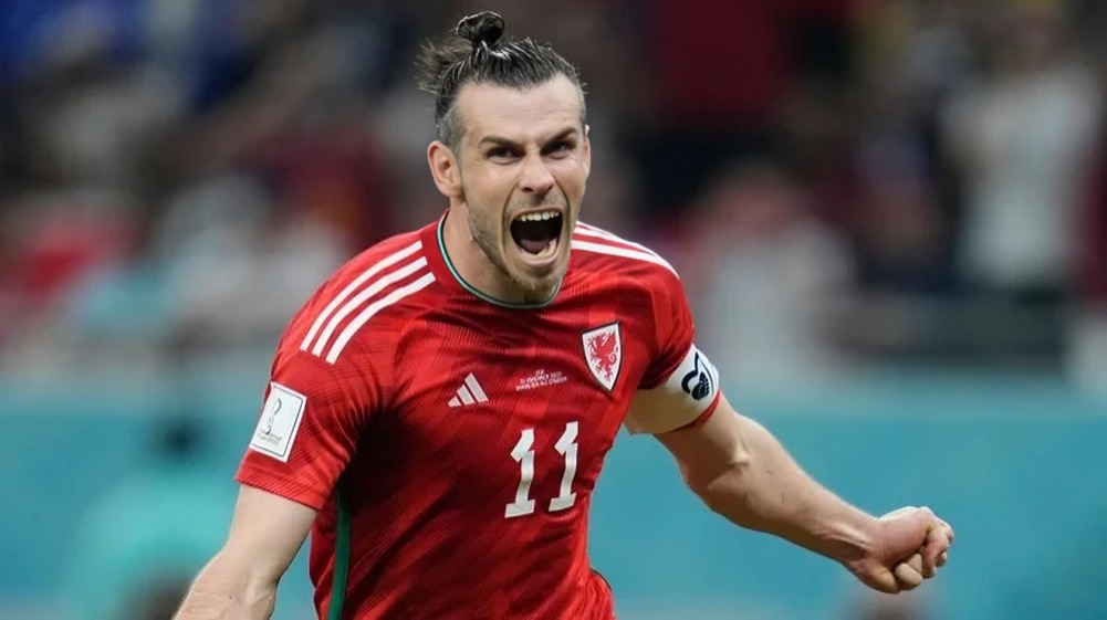 Gareth Bale o doi tuyen Xu Wales.jpg